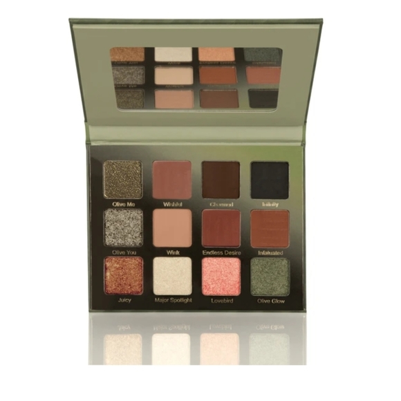 Violet Voss Olive You Forever Eyeshadow Palette - Picture 4 of 6